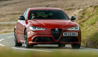 Alfa Romeo Giulia - front cornering